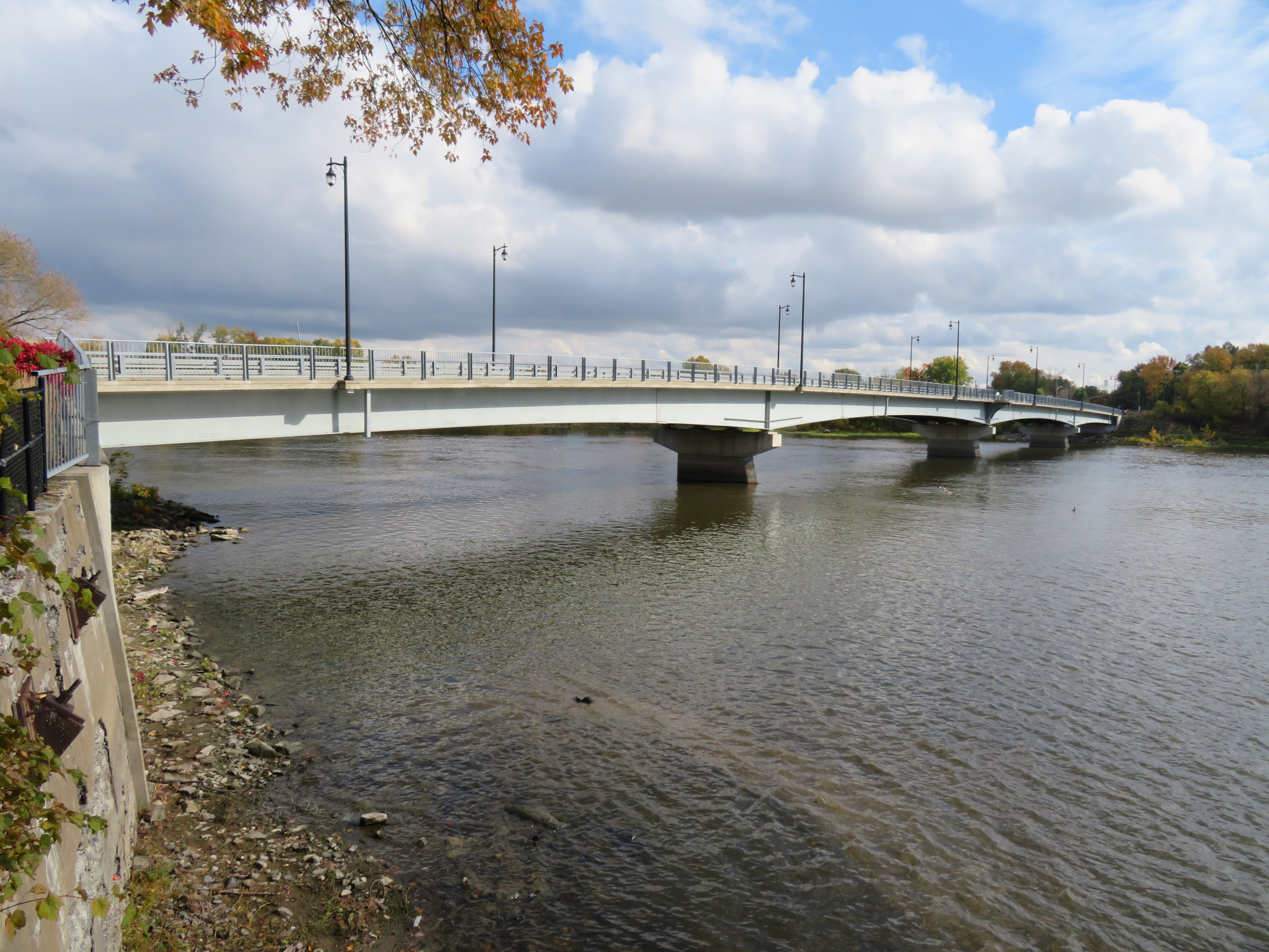 Remplacement du Vieux pont