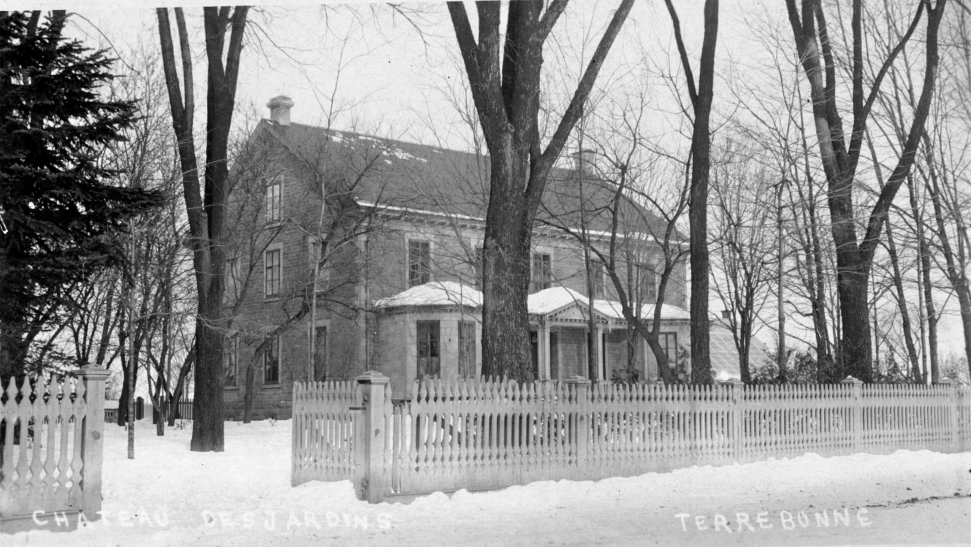 Le macadam et le Collège Masson